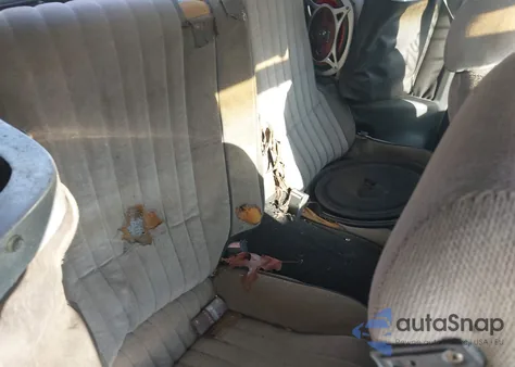 1984 Pontiac Firebird Trans Am z USA, uszkodzony, nr VIN 1G2AW87H2EN201748